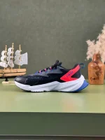 کتونی آن.در.ام.ور مدل Under Armour Scranjet مشکی قرمز - Image 3
