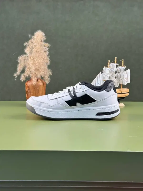 کتونی آن.در.ام.ور مدل Under Armour court سفید خط مشکی زیره ژله ای - Image 3