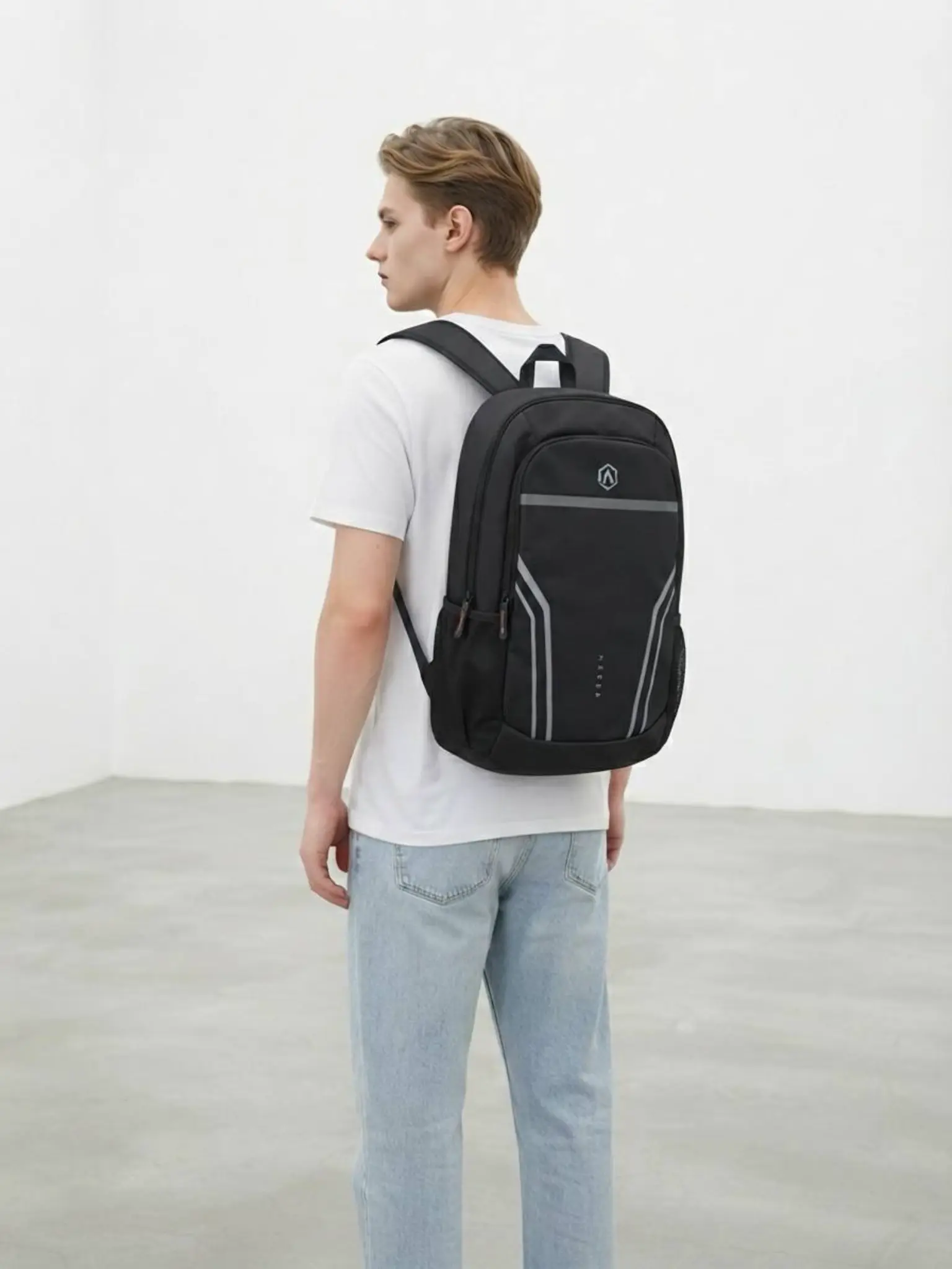 Modern Sport Laptop and Sports Backpack, Black کوله پشتی لپتاپ و اسپرت مدل Modern Sport مشکی - Image 1
