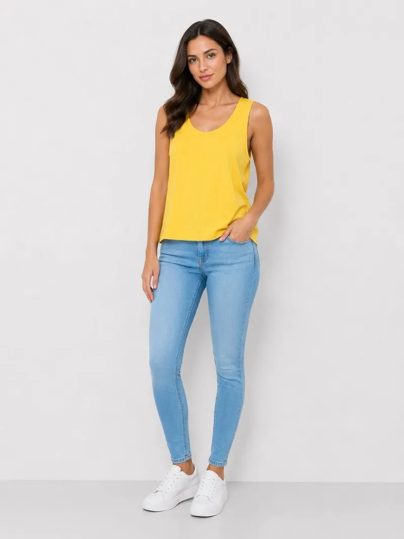 Women's simple yellow round neck top by Oliver تاپ زنانه زرد ساده یقه گرد بدون آستین اس اولیور - تصویر 1