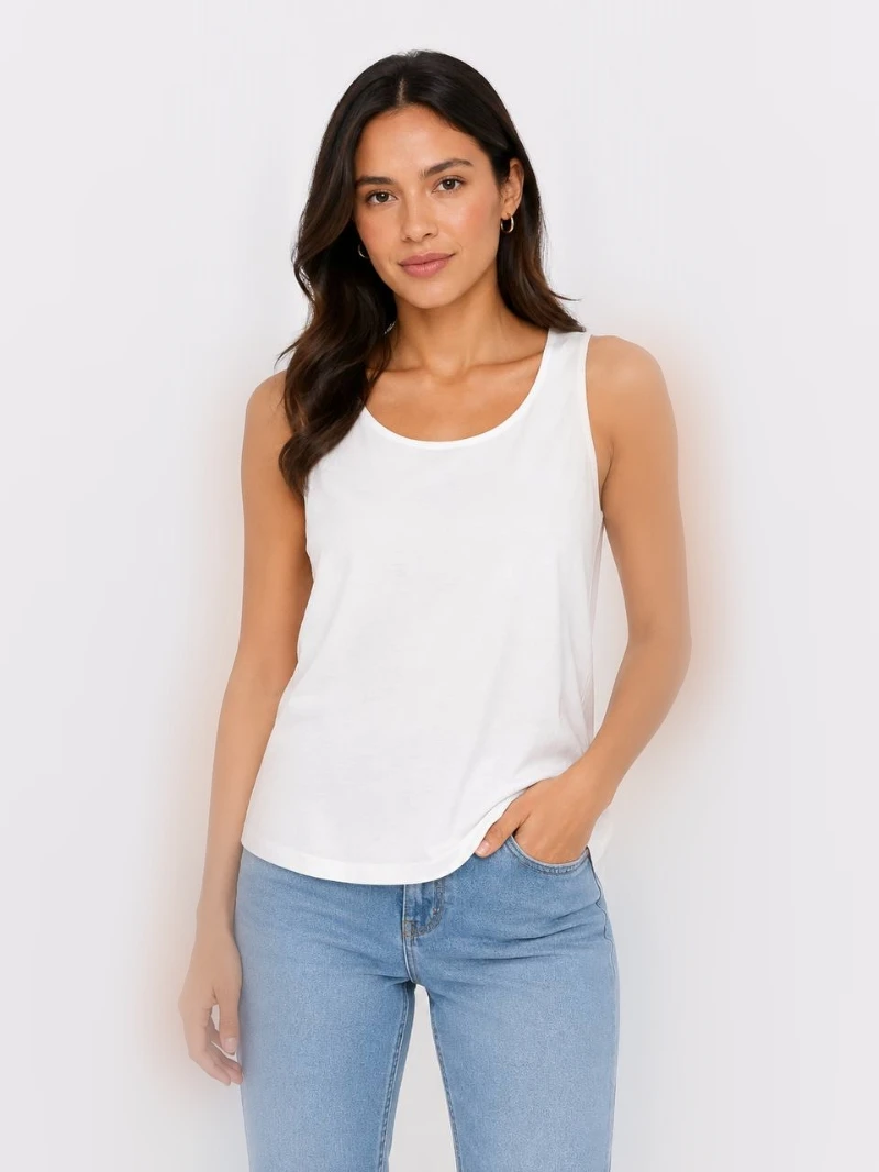 Women's white basic round neck loose-fitting top S Oliver تاپ زنانه سفید بیسیک یقه گرد تنخور آزاد اس اولیور - تصویر 1