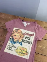 تیشرت زنانه صورتی چرک طرح kellogg's Rice Krispes - تصویر 2