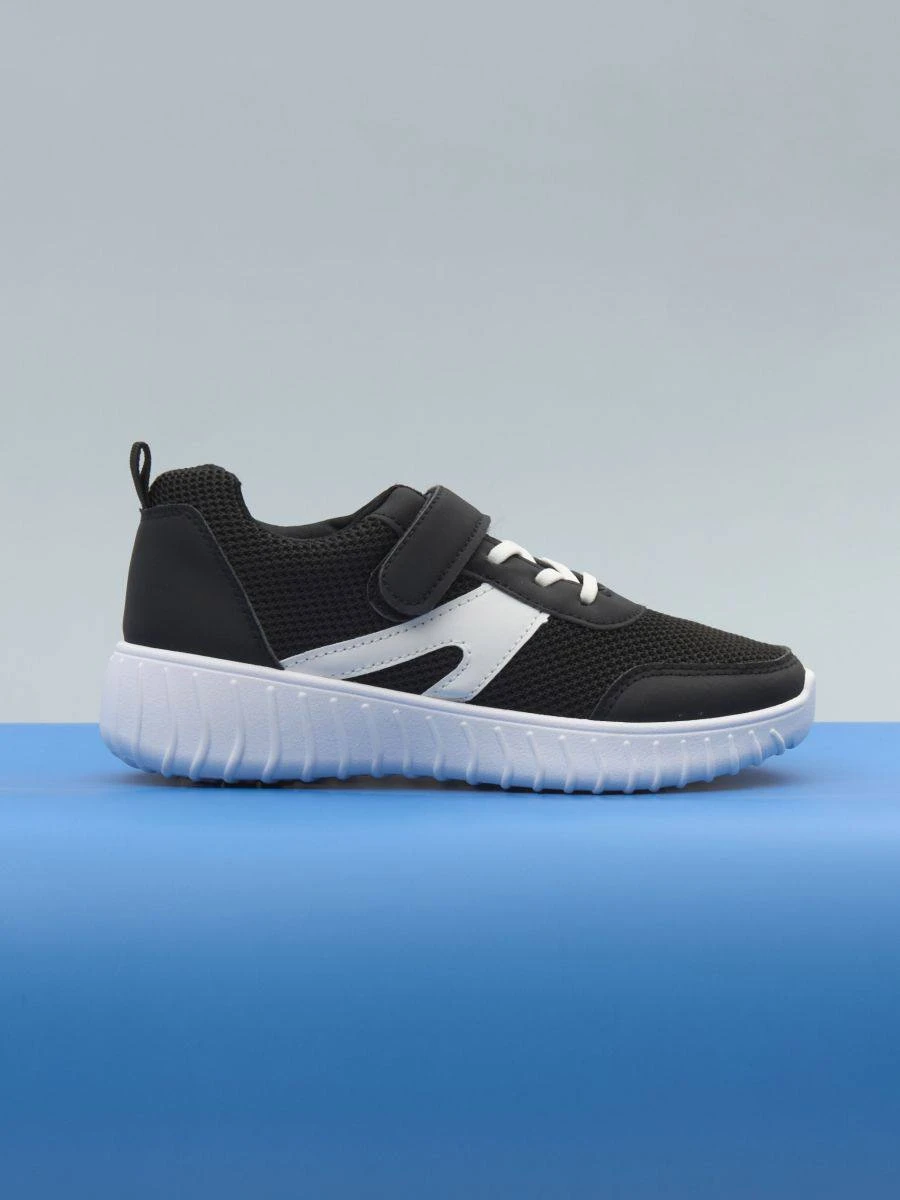 Black reflective sports shoes کفش اسپرت رفلکتیو مشکی - تصویر 1