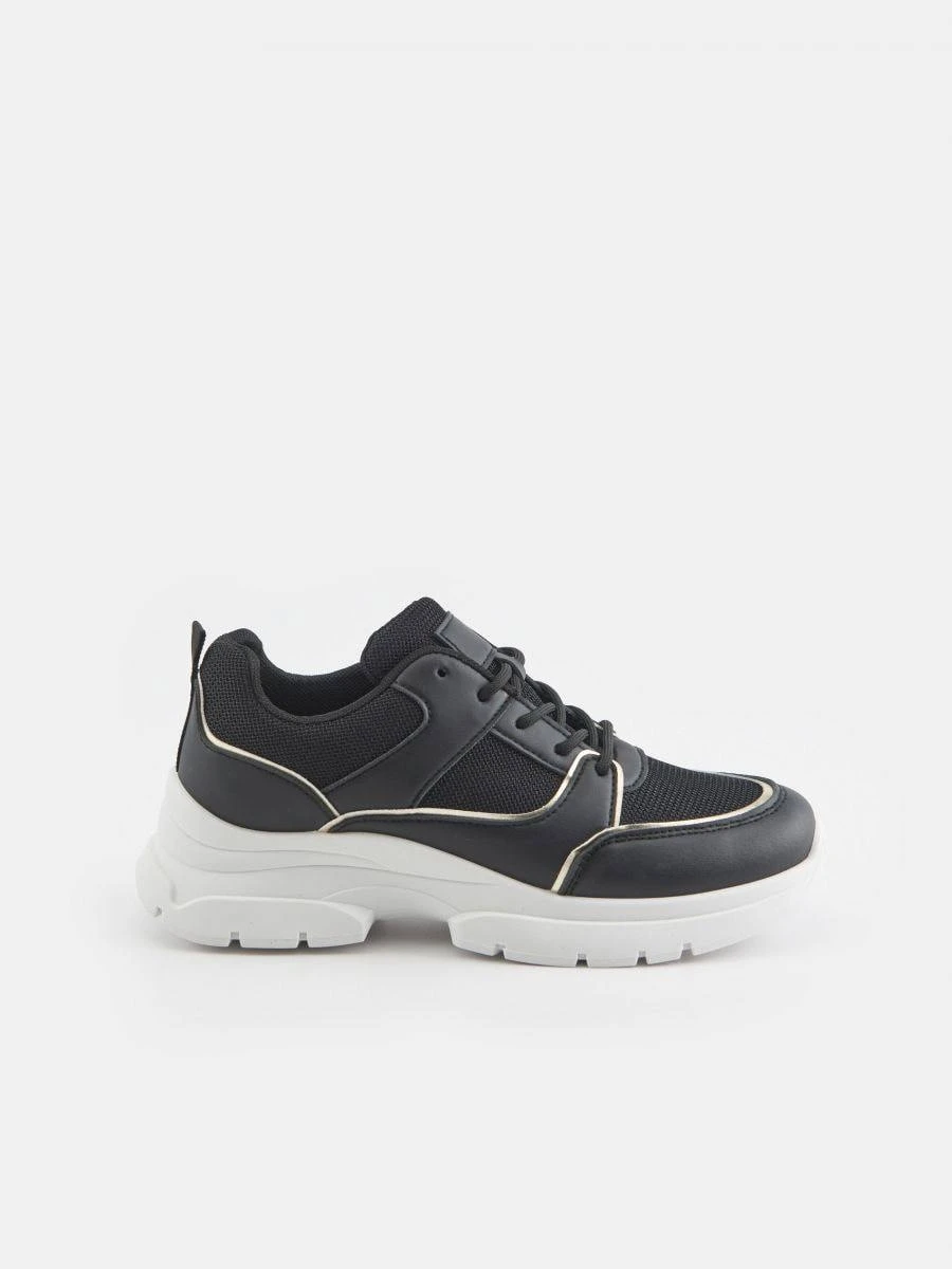 Black women's shoes with a silver stripe کفش زنانه مشکی خط سیلور