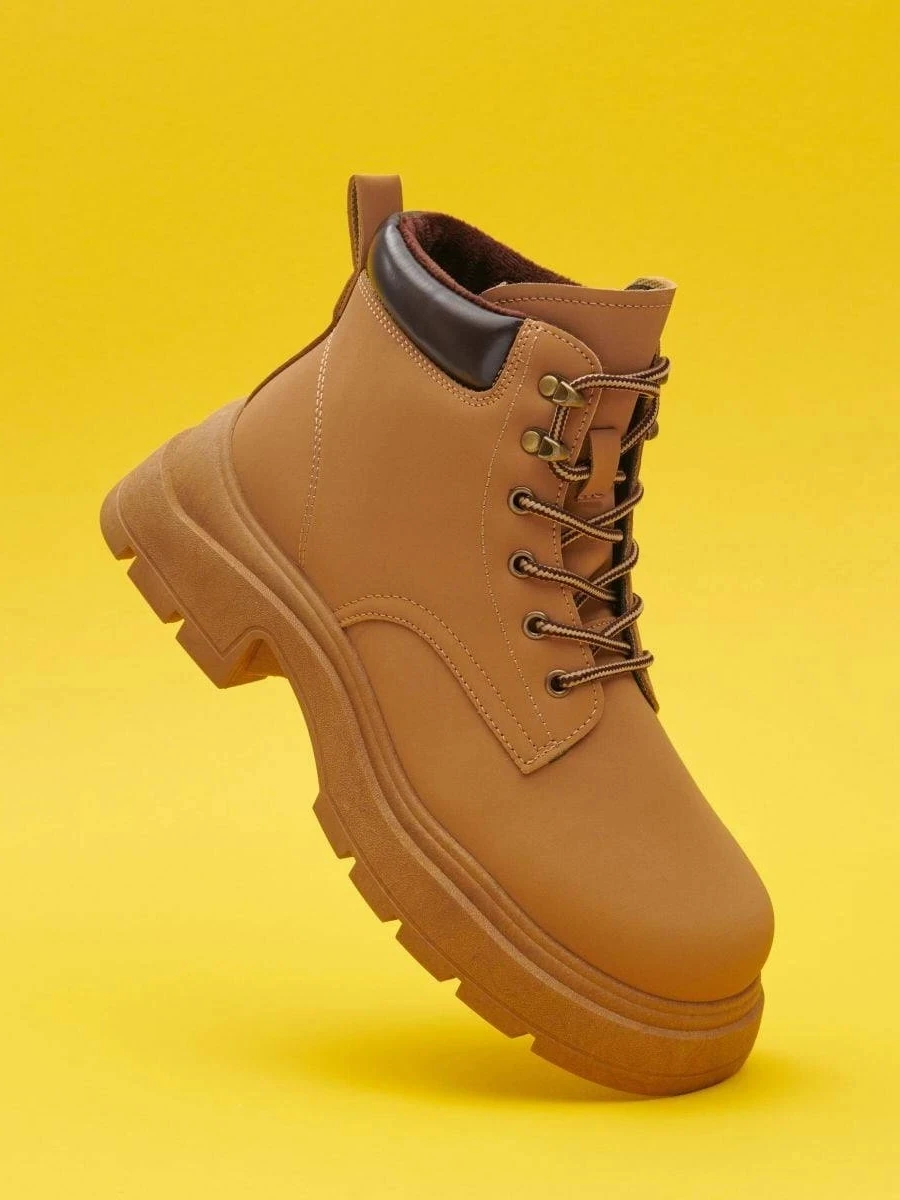 Golden-brown ankle boots بوت مچی قهوهای طلایی