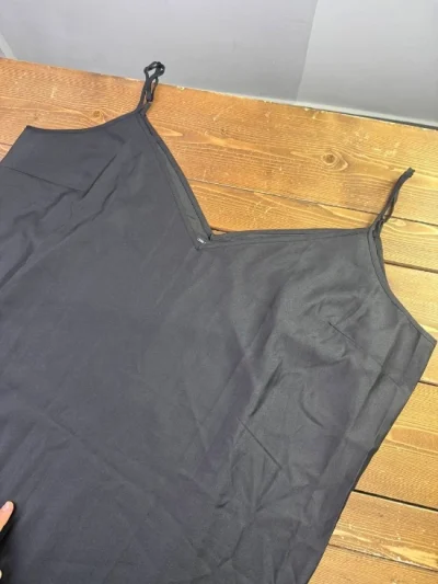 پیراهن کوتاه ساتن/نخی زنانه مشکی یقه هفت مدل آزاد (Slip Dress) - تصویر 2