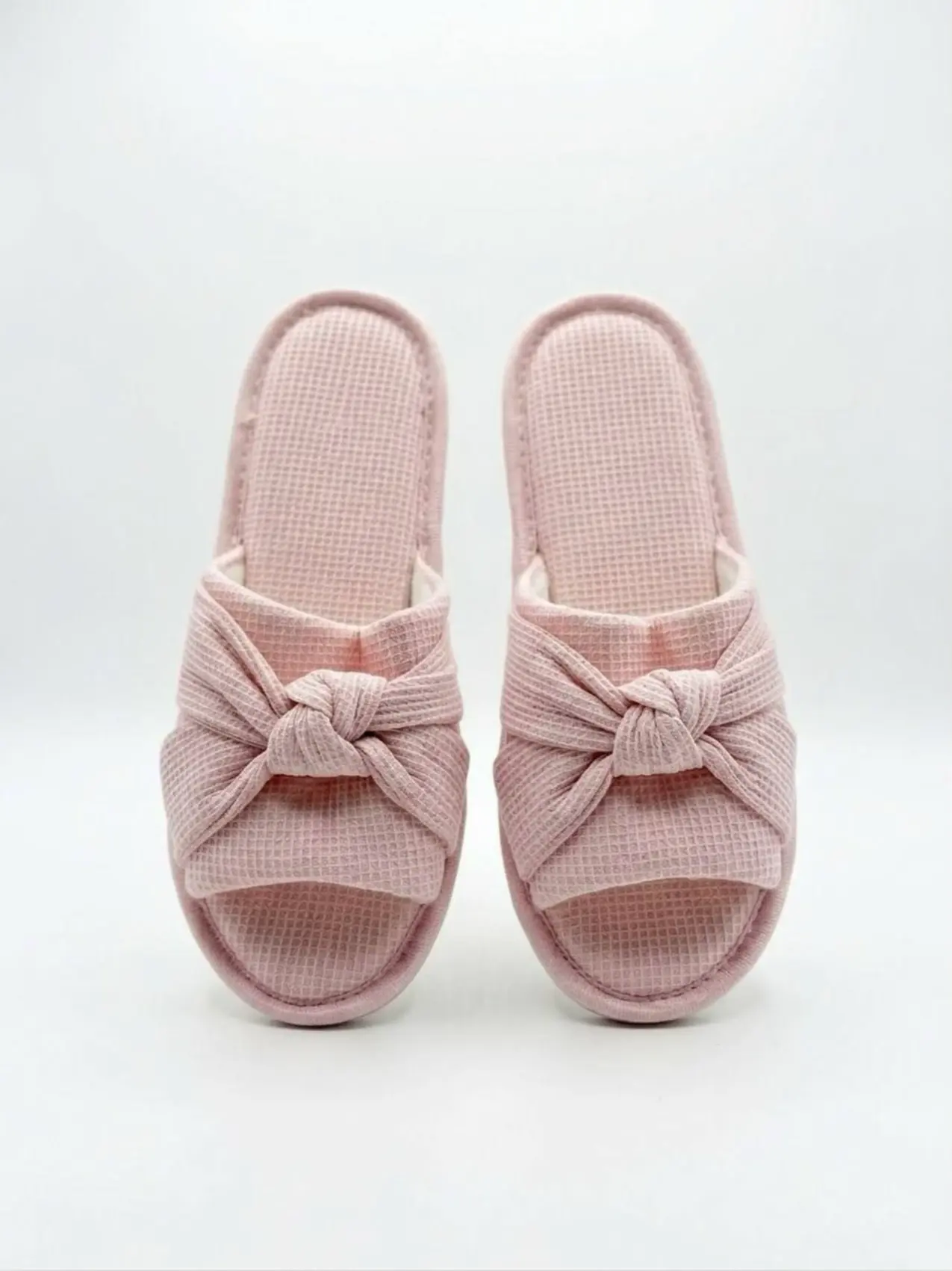 Pink bow-adorned slippers اسلیپرصورتی پاپیونی