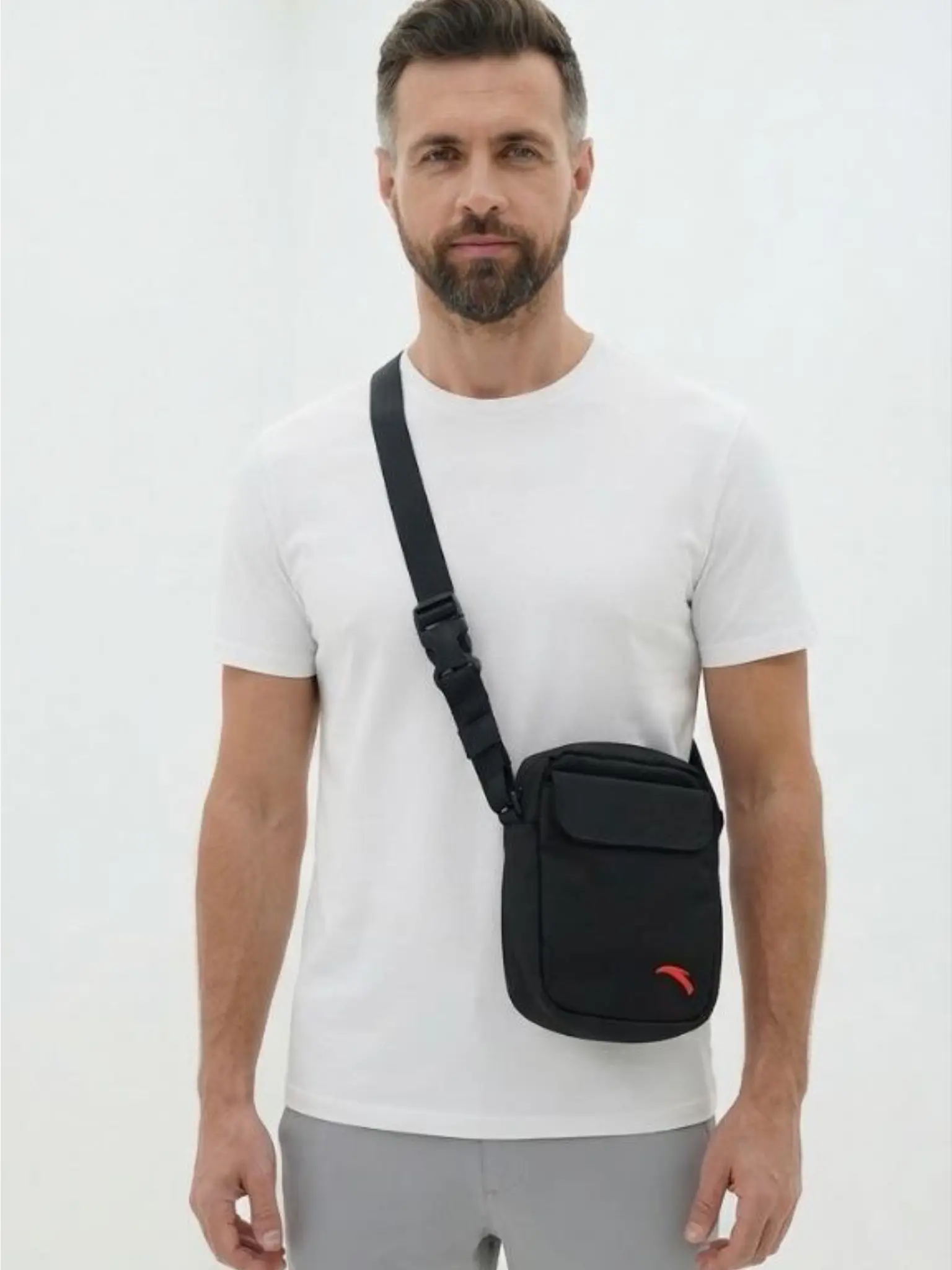 Sporty shoulder bag کیف دوشی اسپرت
