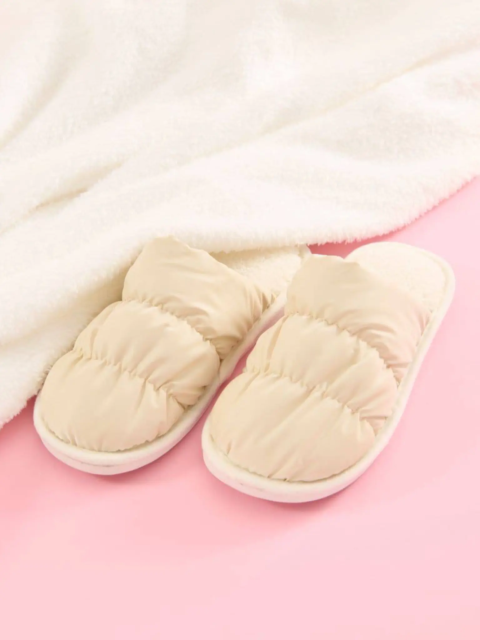 White wool slippers | Cincy اسلیپر سفید پشمی | سین سِی - تصویر 1