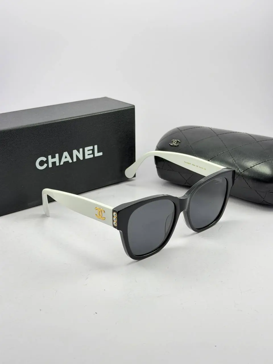 عینک شنل بلک وایت chanel-5482 h