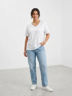 Oliver White Women's Crew Neck T-Shirt